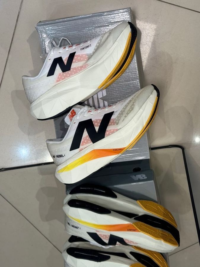 Tênis New Balance Rebel Fantomfit Branco/Laranja